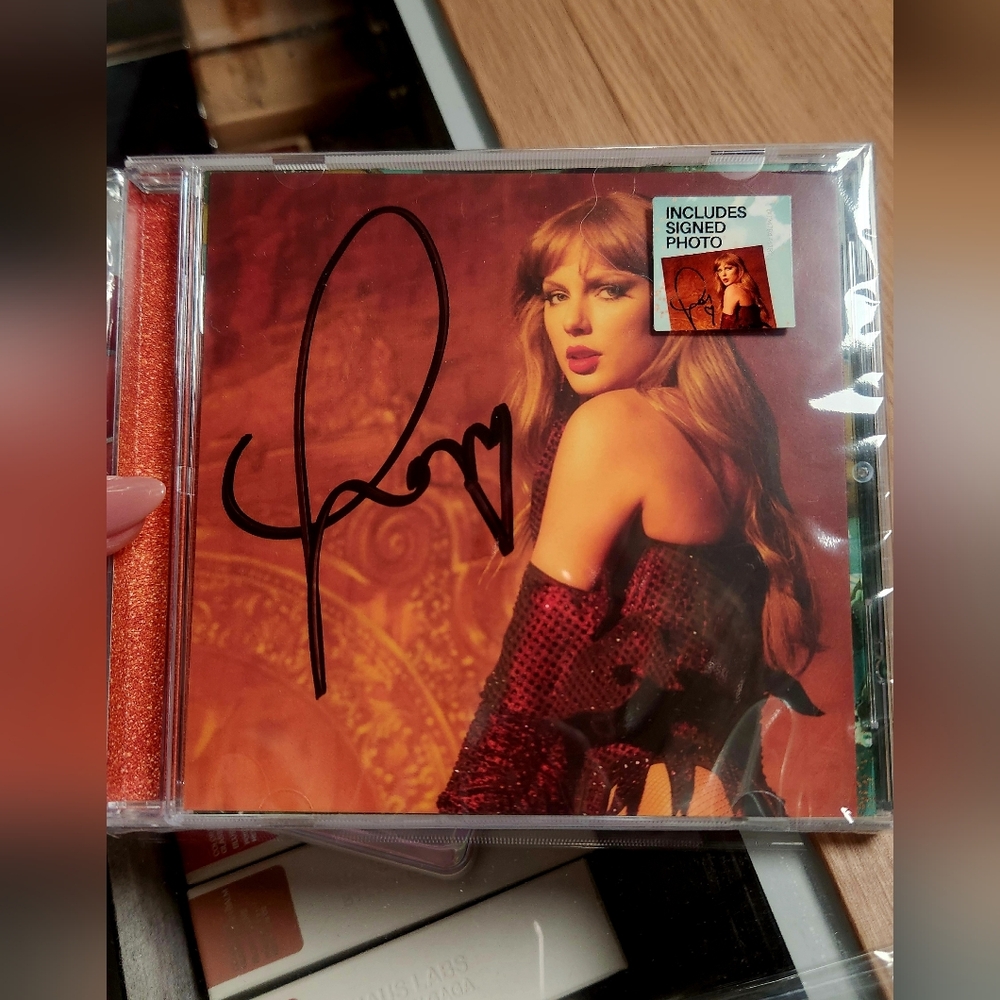 Taylor Swift The Life of a Showgirl RARE Signed CD Photo #3 Limited